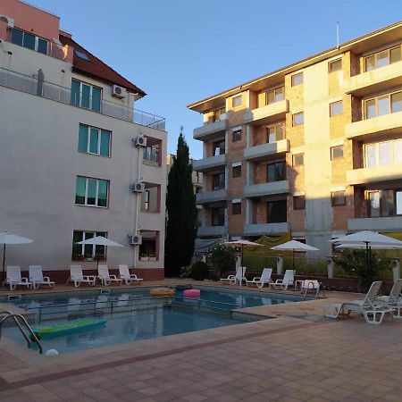 Apartment In Complex Tara 拉夫达 外观 照片