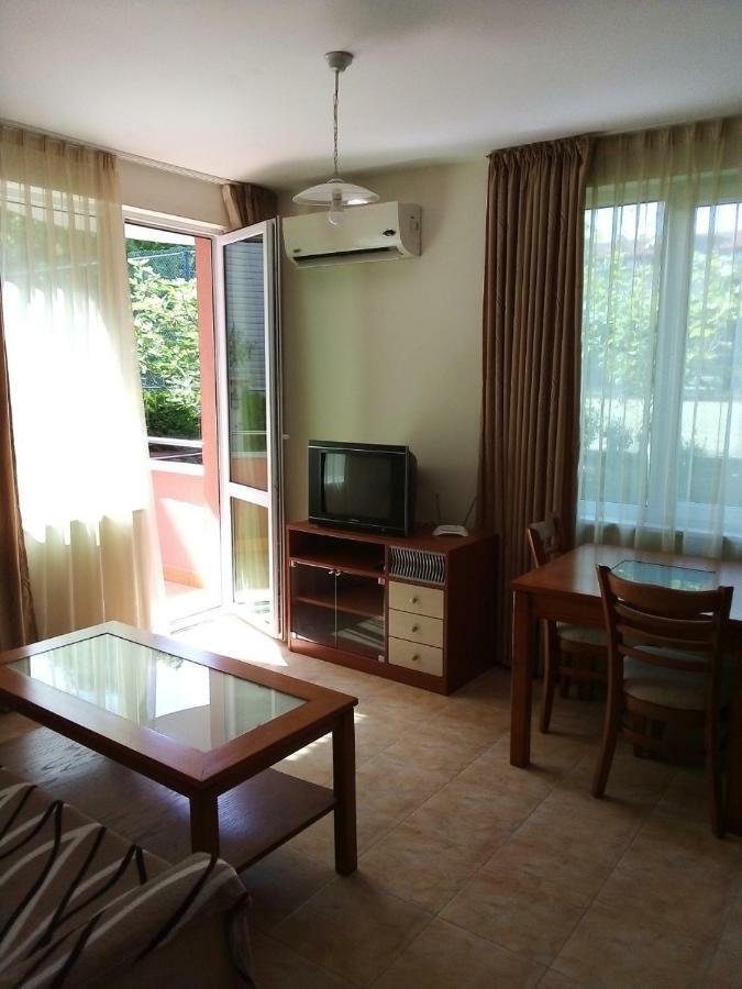 Apartment In Complex Tara 拉夫达 外观 照片
