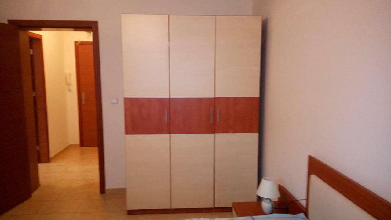 Apartment In Complex Tara 拉夫达 外观 照片