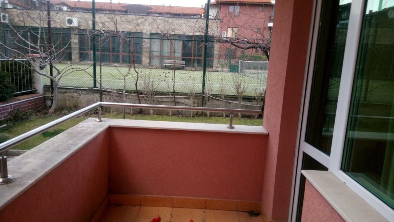 Apartment In Complex Tara 拉夫达 外观 照片